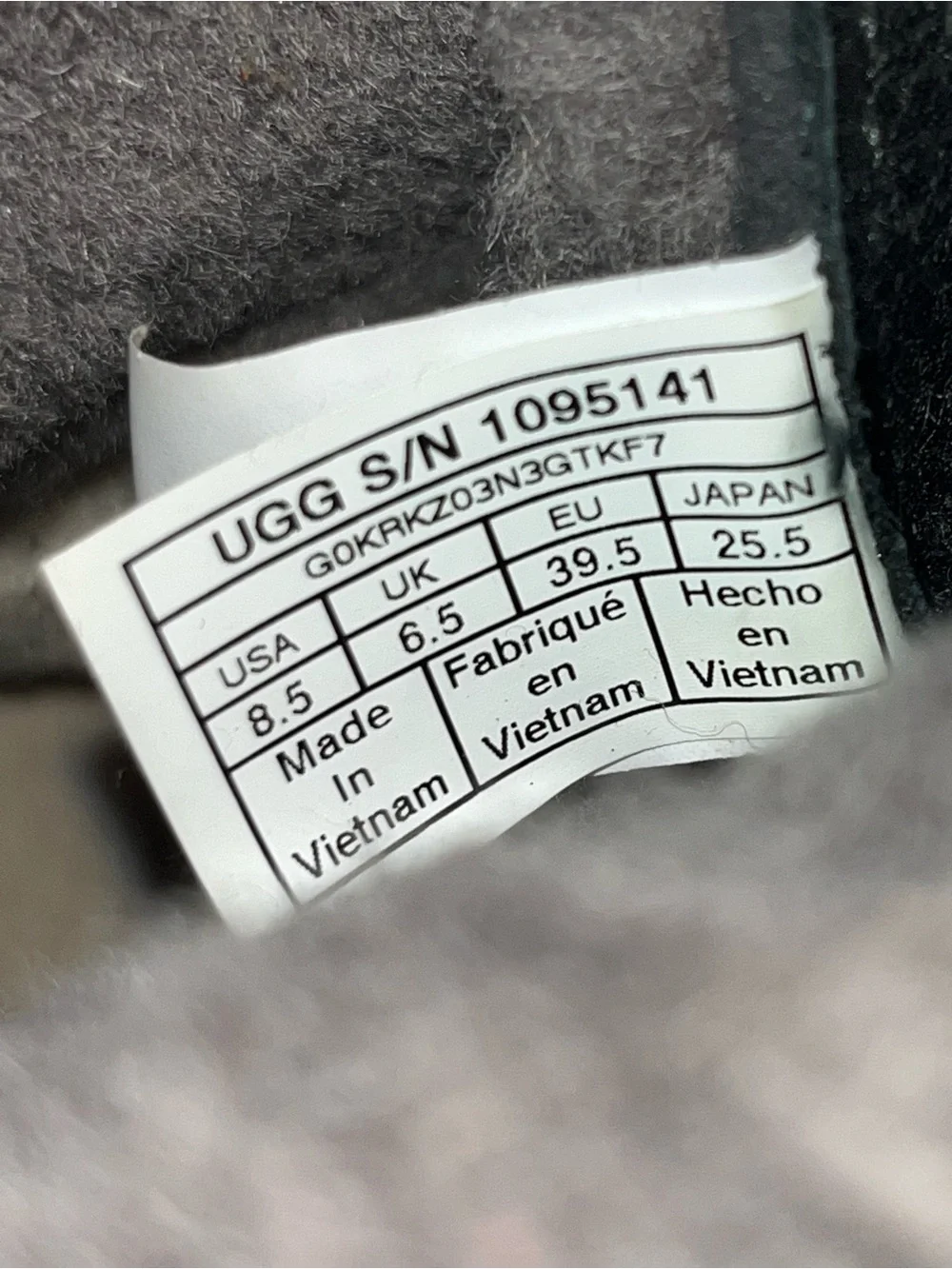 UGG Women’s Adirondack lll Waterproof Leather Winter Boots Size 8.5